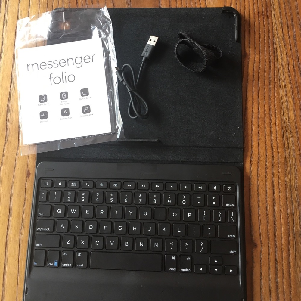 Zagg Messenger Folio Tablet Keyboard Case